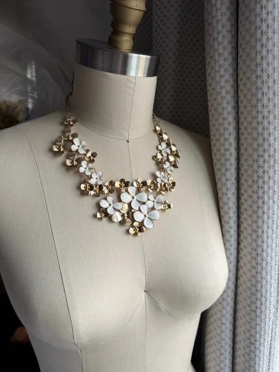 Fashion Elegant Gold & White Enameled Floral Bib 16” + 3” Extension Necklace - Picture 12 of 17